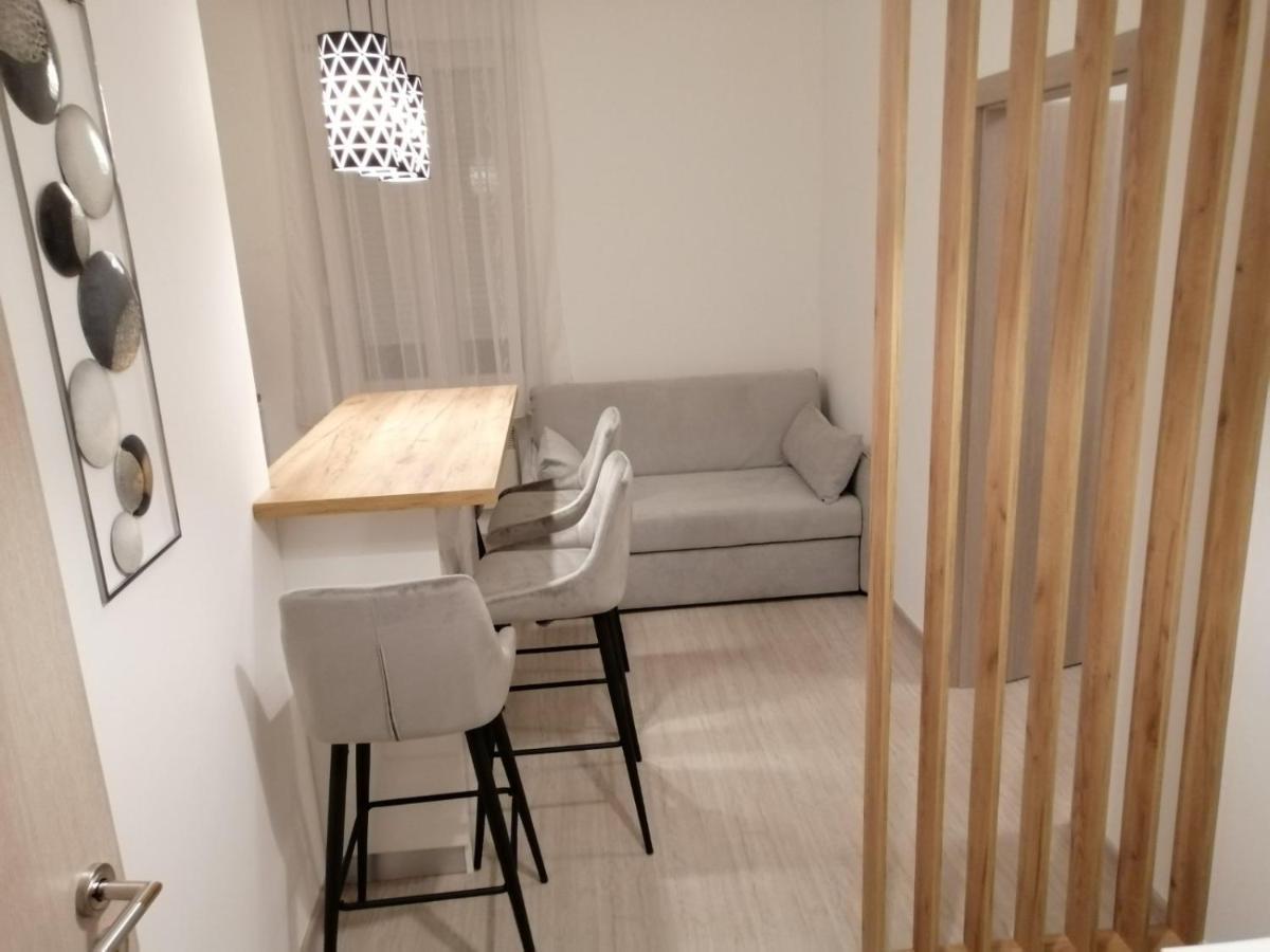 Evita Apartment Karlovac Eksteriør bilde