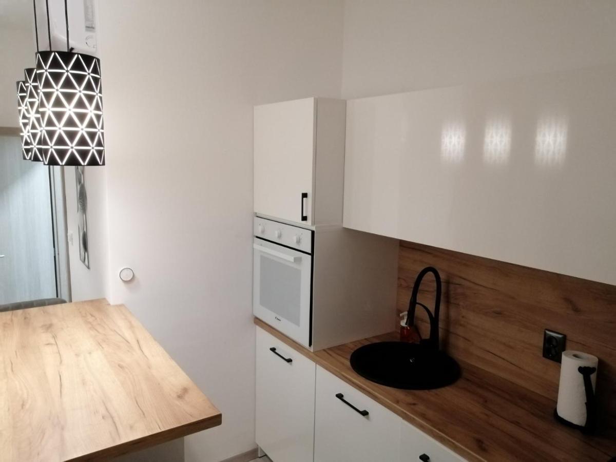 Evita Apartment Karlovac Eksteriør bilde